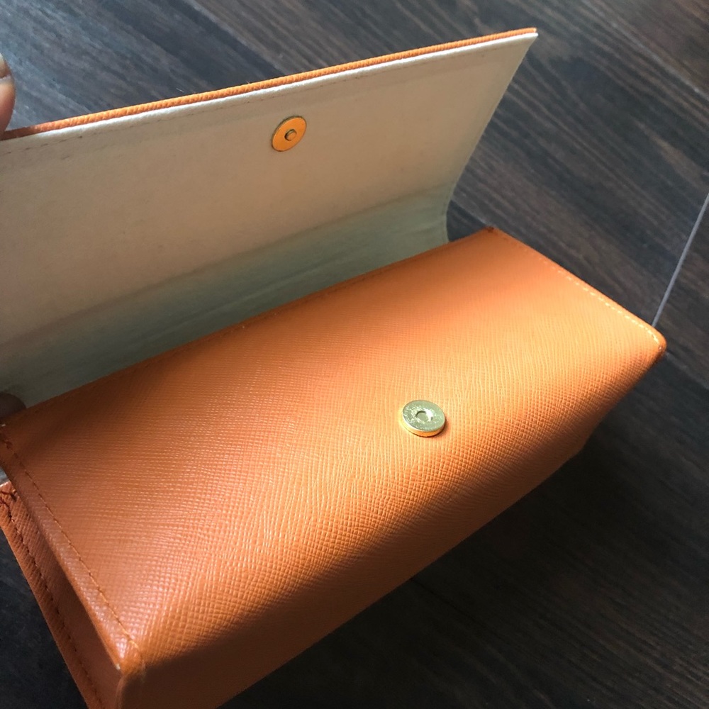 Tory Burch Glasses Case - Picture 3 of 5